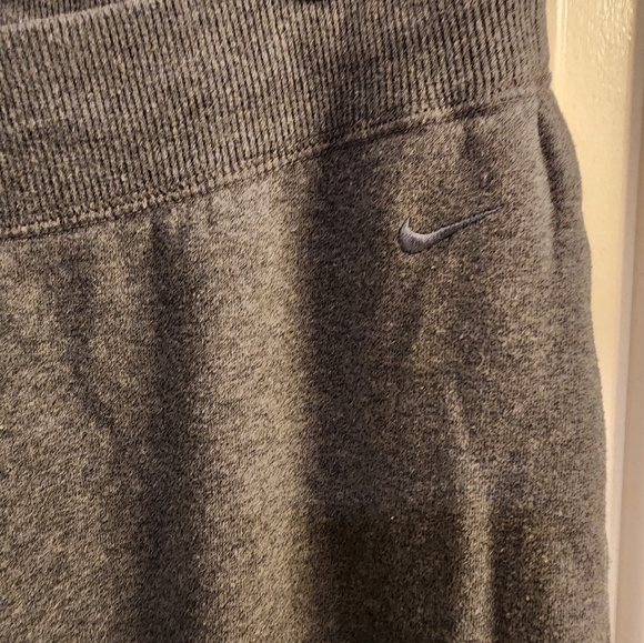 Nike sweatpants size LG dark gray - Picture 2 of 4